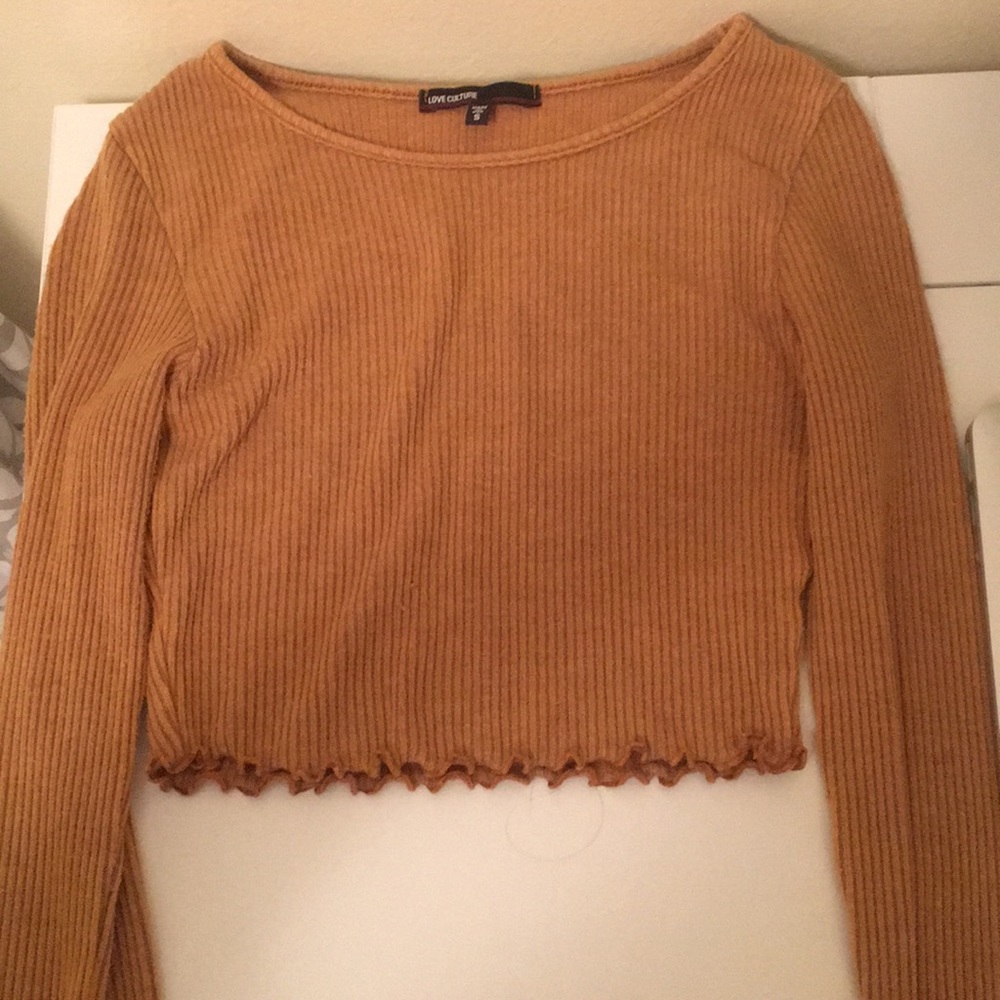 A love culture crop top long sleeve